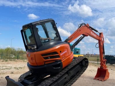 Kubota KX057-4